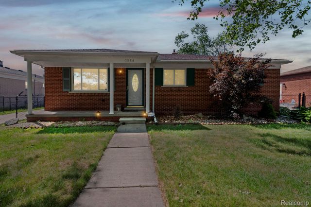 1584 Marion Avenue, Lincoln Park, MI 48146