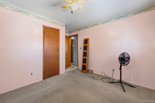 1584 Marion Avenue, Lincoln Park, MI 48146