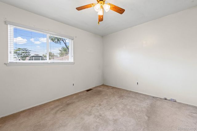 1584 Marion Avenue, Lincoln Park, MI 48146