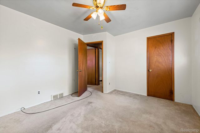 1584 Marion Avenue, Lincoln Park, MI 48146