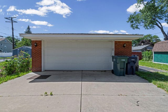 1584 Marion Avenue, Lincoln Park, MI 48146