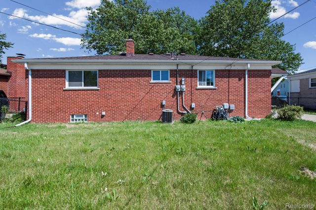 1584 Marion Avenue, Lincoln Park, MI 48146