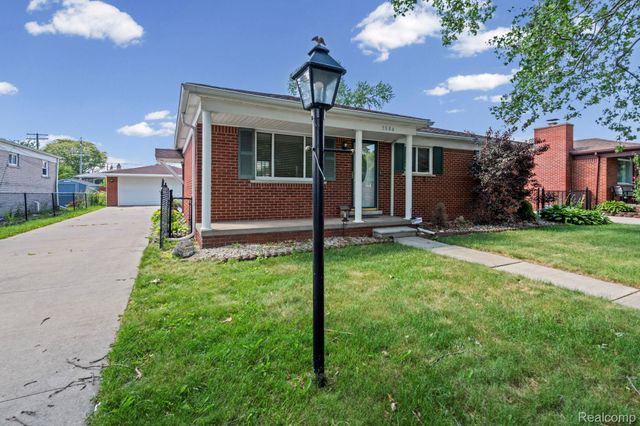 1584 Marion Avenue, Lincoln Park, MI 48146