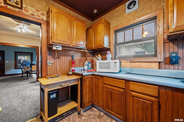 1706 29TH Street, Rock Island, IL 61201