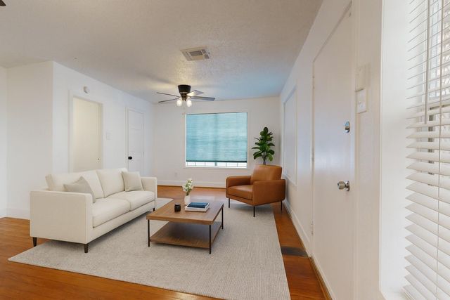 7004 Santa Maria Street, Houston, TX 77023