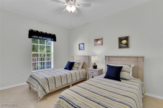 9165 Celeste DR 3-303, Naples, FL 34113