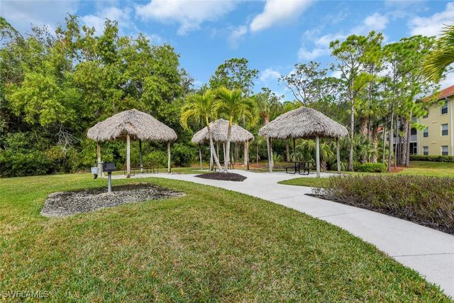 9165 Celeste DR 3-303, Naples, FL 34113