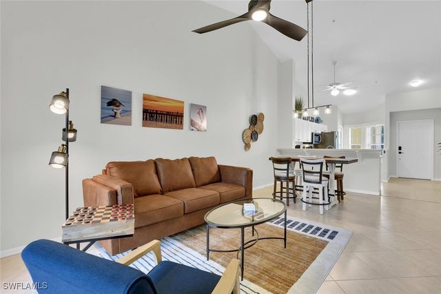 9165 Celeste DR 3-303, Naples, FL 34113