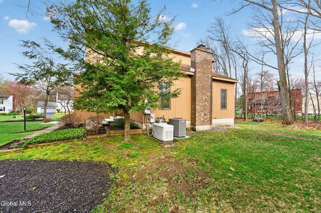 10 Durham Way, Clifton Park, NY 12065