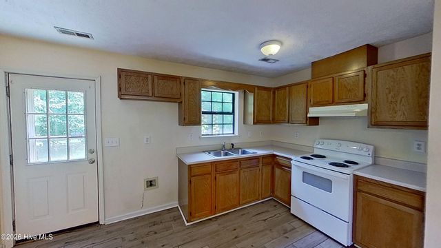 237 Bountiful Lane, Castle Hayne, NC 28429