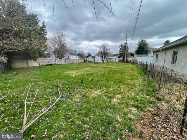 100 TALISMAN CT, York, PA 17404