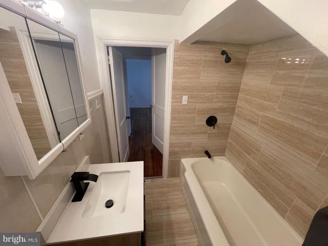 100 TALISMAN CT, York, PA 17404