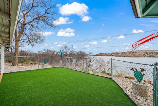 150 Pony Express Trail, Lubbock, TX 79404