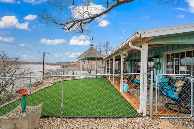 150 Pony Express Trail, Lubbock, TX 79404