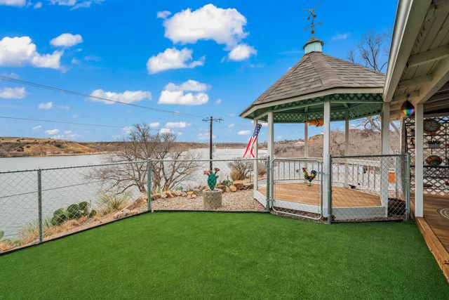 150 Pony Express Trail, Lubbock, TX 79404