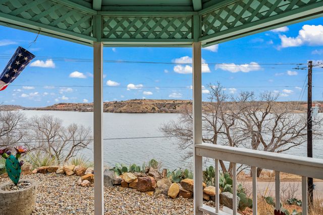 150 Pony Express Trail, Lubbock, TX 79404