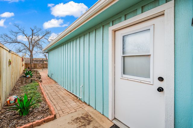 150 Pony Express Trail, Lubbock, TX 79404