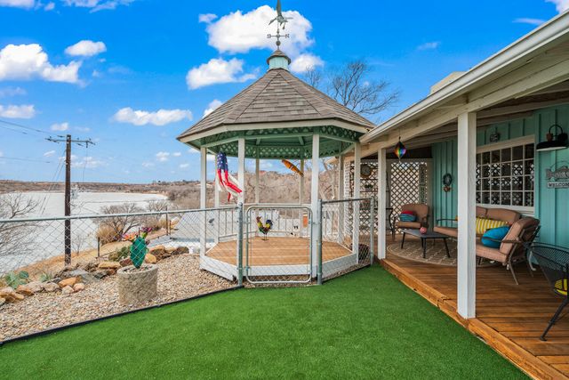 150 Pony Express Trail, Lubbock, TX 79404