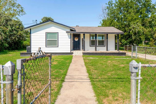 205 Oregon Avenue, Azle, TX 76020
