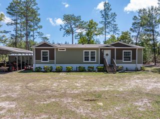 221 MAGNOLIA Road, Hawthorne, FL 32640
