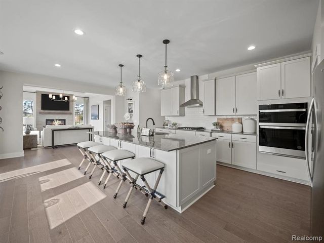 1062 Forest Bay Drive, Waterford, MI 48328