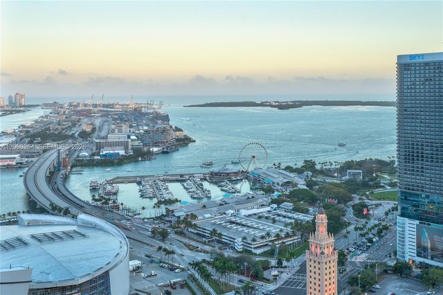 851 NE 1st Avenue 4207, Miami, FL 33132