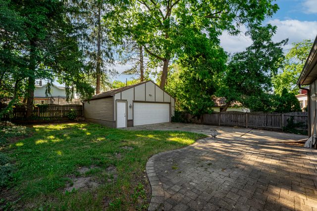 208 ROBERT Avenue, Rockford, IL 61107