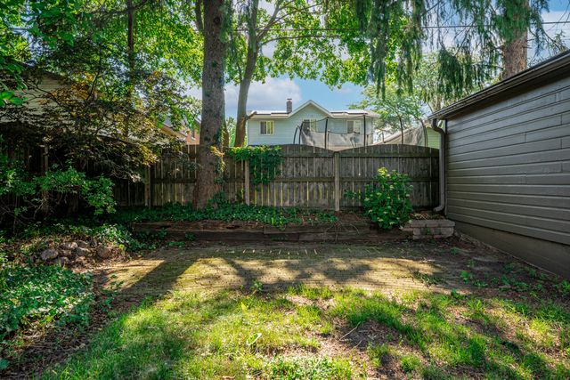 208 ROBERT Avenue, Rockford, IL 61107