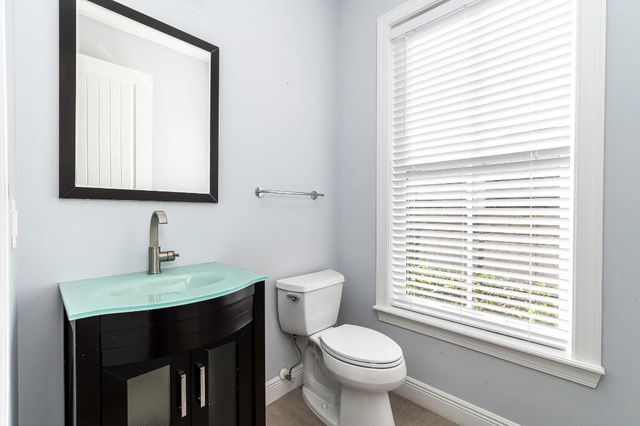 1031 NE 13th Avenue, Fort Lauderdale, FL 33304