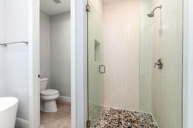 1031 NE 13th Avenue, Fort Lauderdale, FL 33304