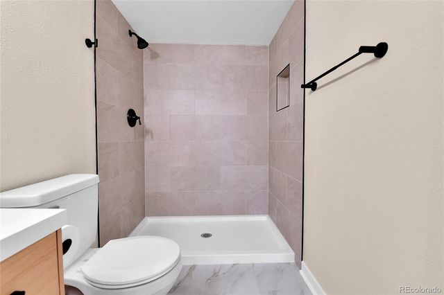 906 S Walden Street 104, Aurora, CO 80017