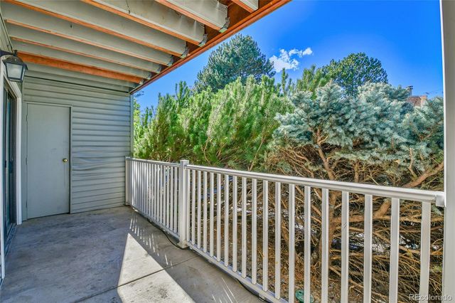 906 S Walden Street 104, Aurora, CO 80017