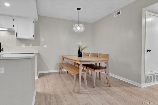 906 S Walden Street 104, Aurora, CO 80017