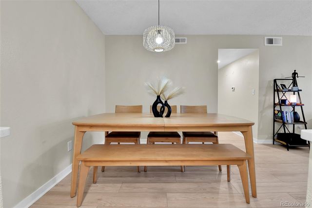 906 S Walden Street 104, Aurora, CO 80017