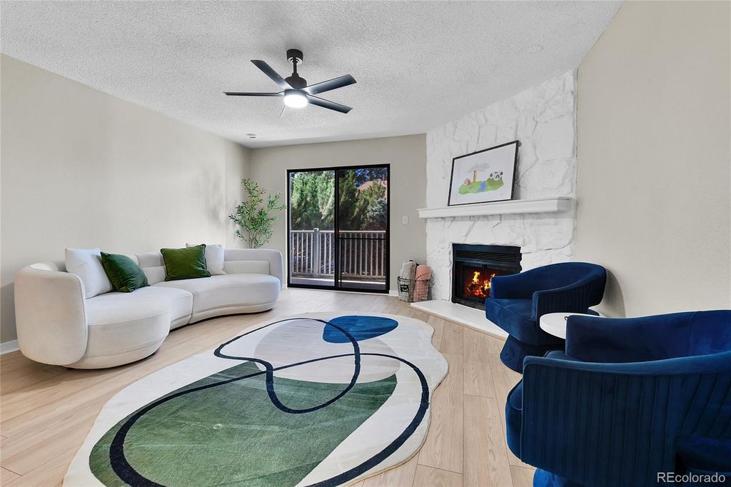 906 S Walden Street 104, Aurora, CO 80017