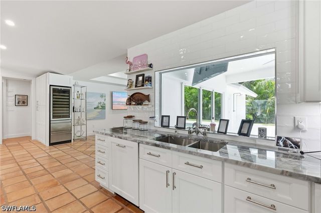 506 Pine Grove LN, Naples, FL 34103