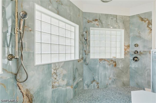 506 Pine Grove LN, Naples, FL 34103