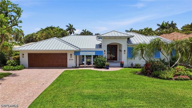 506 Pine Grove LN, Naples, FL 34103