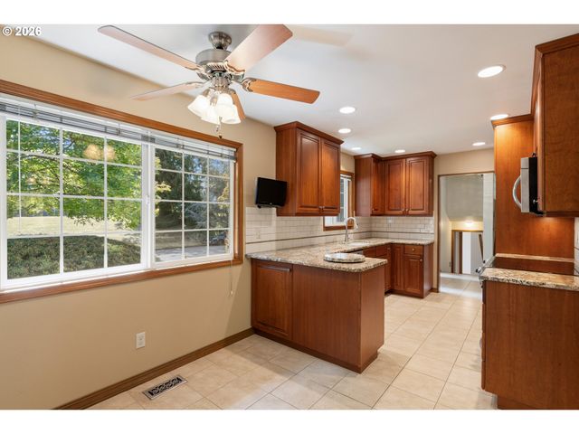3804 Ne 41ST St, Vancouver, WA 98661