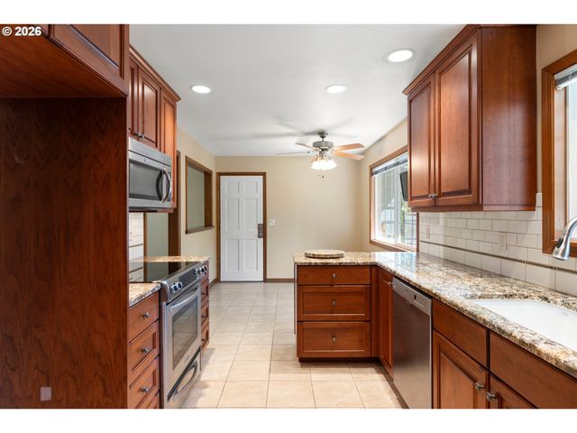 3804 Ne 41ST St, Vancouver, WA 98661