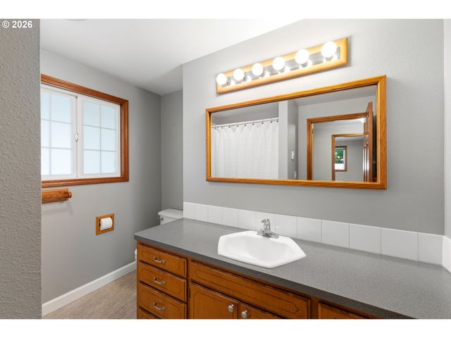 3804 Ne 41ST St, Vancouver, WA 98661