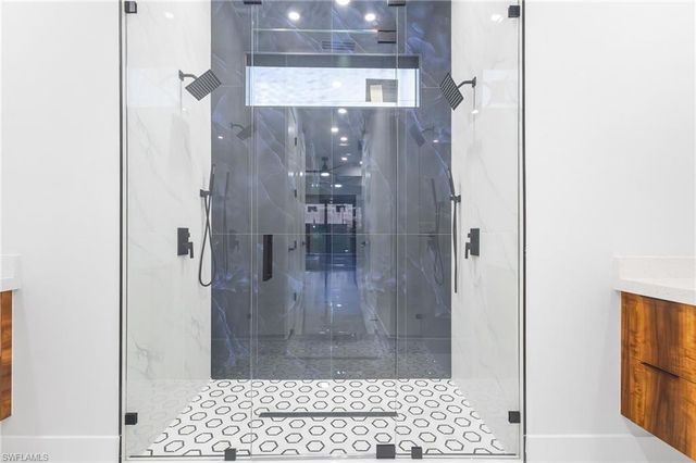 1105 SW 1st TER, Cape Coral, FL 33991