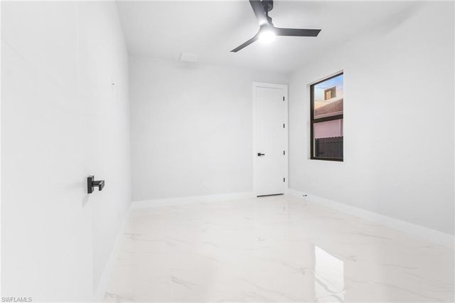 1105 SW 1st TER, Cape Coral, FL 33991