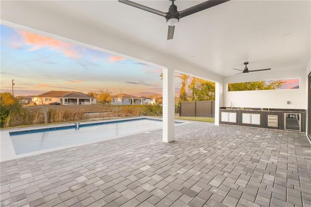 1105 SW 1st TER, Cape Coral, FL 33991