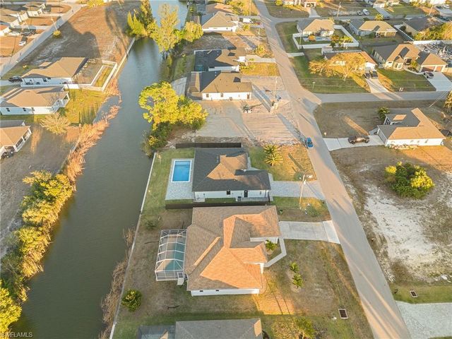 1105 SW 1st TER, Cape Coral, FL 33991