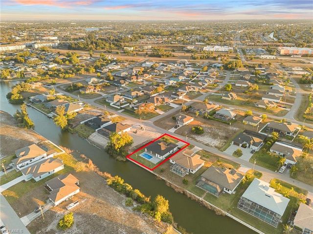 1105 SW 1st TER, Cape Coral, FL 33991