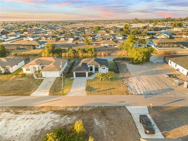 1105 SW 1st TER, Cape Coral, FL 33991