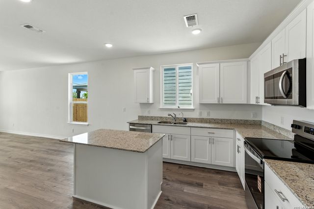 8369 HAMRICK CIRCLE, San Antonio, TX 78252