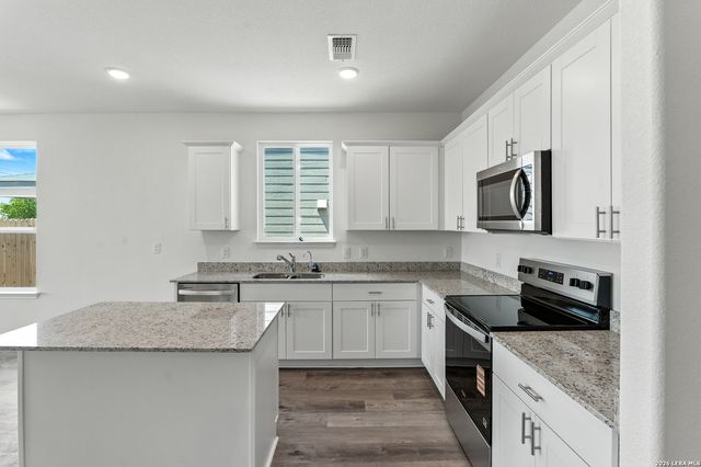 8369 HAMRICK CIRCLE, San Antonio, TX 78252