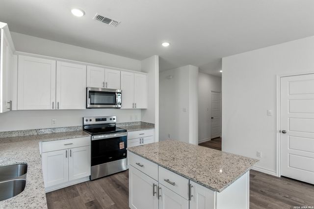 8369 HAMRICK CIRCLE, San Antonio, TX 78252